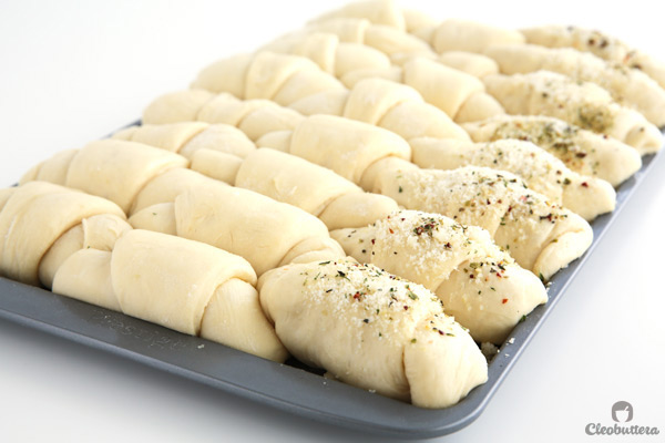 Heavenly Crescent Rolls (3 Ways) - The fluffiest and most tender rolls you could possible have, with 3 different fillings. There's the Nutella filled, the gooey mozzarella stuffed and the classic plain butter. 