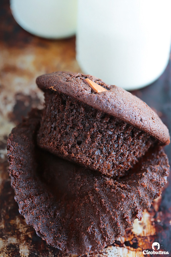 Galaxy Chunk Chocolate Muffins {Perfectly moist and tender with swirls of Galaxy chocolate bar in every bite...BEST EVER DOUBLE CHOCOLATE MUFFIN!}