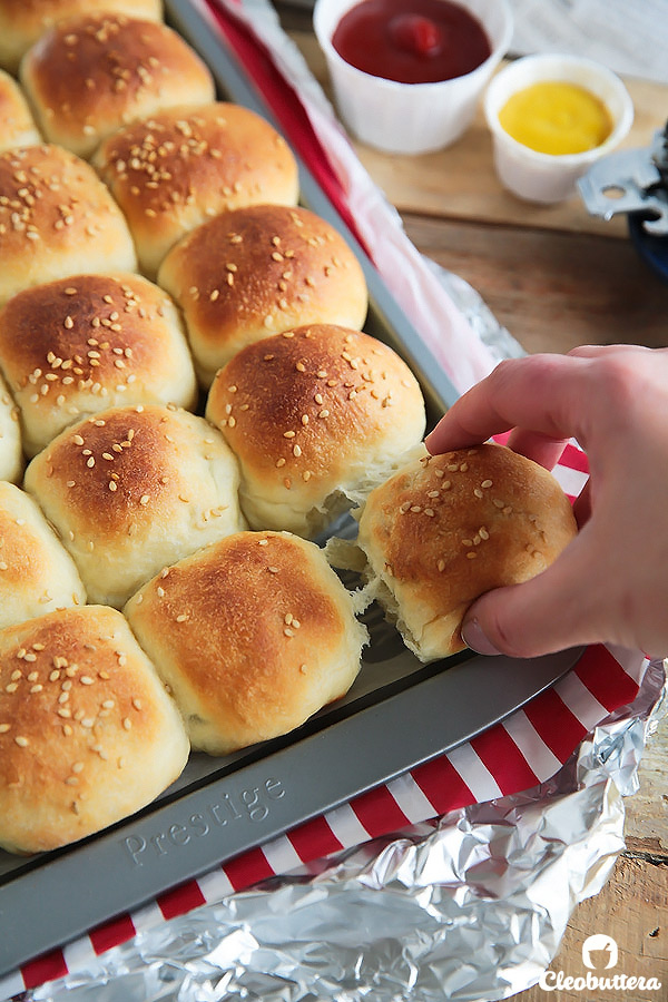 Mini Cheeseburger-stuffed Buns