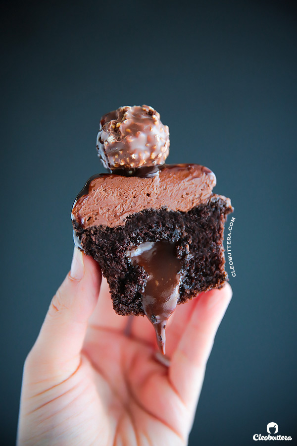 Nutella Lava Cupcakes {Exploding with Nutella flavor! These tender chocolate cupcakes have a Nutella sauce lava center and topped with the Nutella-iest frosting you will ever meet, that does NOT having a speck of powdered sugar}