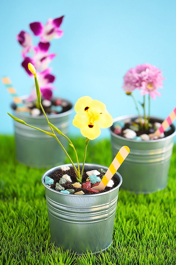 Spring Potted Dirt Cake