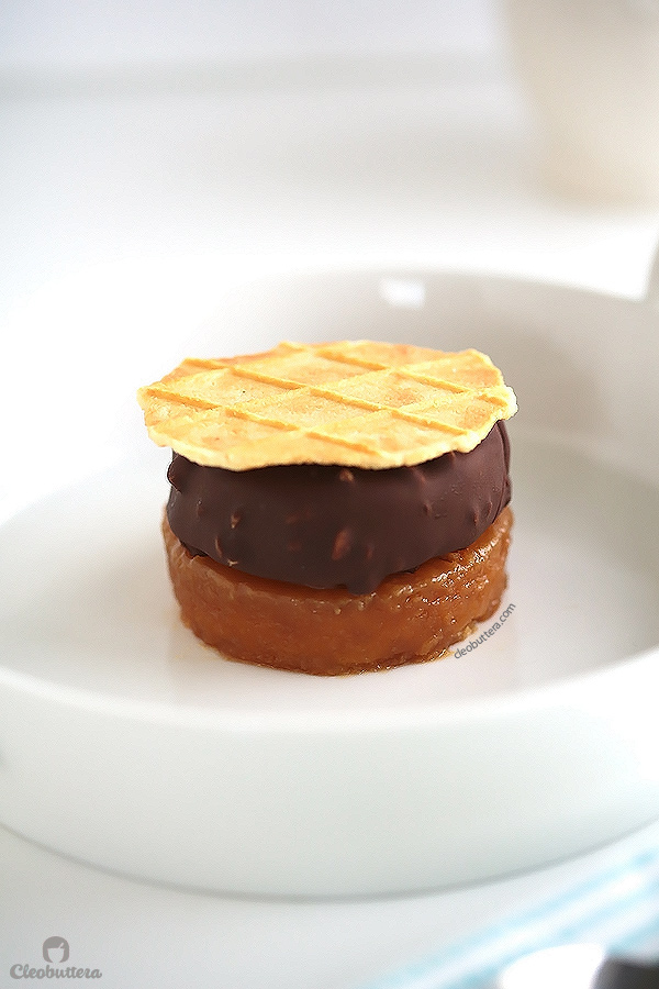 Caramel Buns Ice Cream Burger {Sweet buns of vanilla bean cake filled and glazed with caramel sauce, and a patty of chocolate/nut covered vanilla ice cream. Dessert burger heaven I tell 'ya!} 