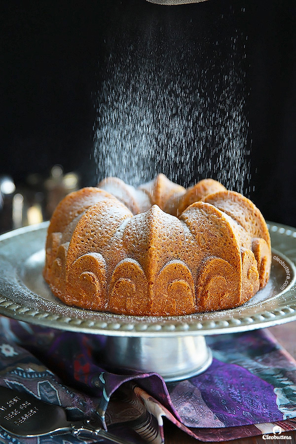 Marble Bundt Cake: so buttery it melts in your mouth!