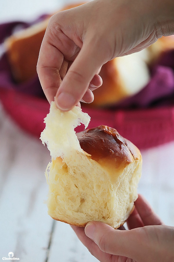 The Internet Is Obsessed with This Super-Fluffy “Wool Roll Bread