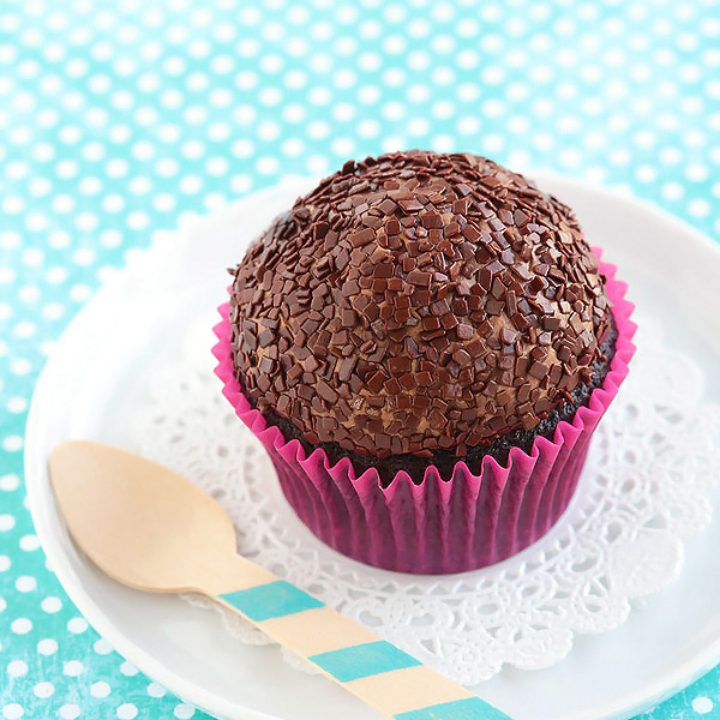 Chocolate Cloud Cupcakes