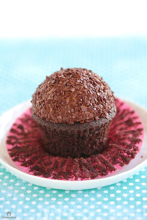 Light and fluffy, moist chocolate cupcake topped with a cloud-like Italian meringue chocolate buttercream and dipped in French chocolate sprinkles. The whole experience is like biting into a chocolate cloud. (Inspired by Kara’s Cupcakes famous Chocolate Velvet Cupcake)