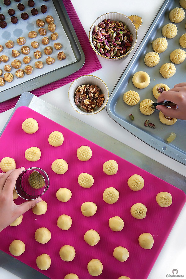 An AMAZING recipe for traditional Eid (post Ramadan Feast) cookies! These have a fabulously delicate texture that dissolves in the mouth. Filling variations included!