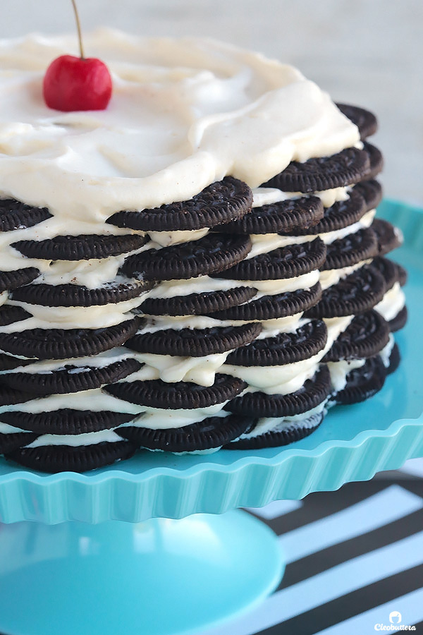 Alternating layers of Oreos and Oreo filling-flavored whipped cream make up for one incredibly EASY and delicious cake! This NO BAKE dessert, soften as it sits in the refrigerator and transforms into a cake that tastes like a cross between a giant soft Oreo and an ice cream sandwich. SO GOOD!