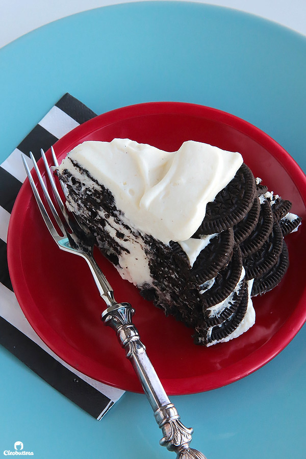 Alternating layers of Oreos and Oreo filling-flavored whipped cream make up for one incredibly EASY and delicious cake! This NO BAKE dessert, soften as it sits in the refrigerator and transforms into a cake that tastes like a cross between a giant soft Oreo and an ice cream sandwich. SO GOOD!