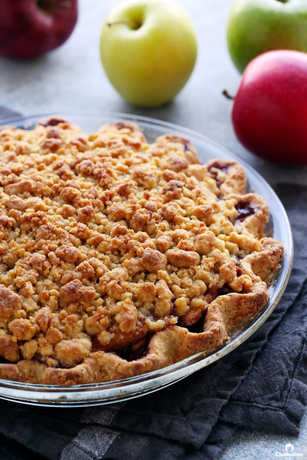 Apple Crumb Pie | Cleobuttera