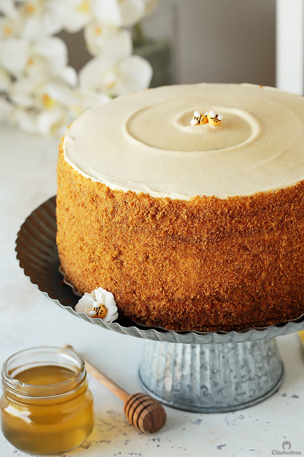 Honey Cake – Bee Seasonal